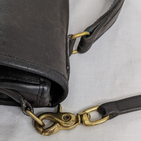 VTG Coach Station Bag Black Leather Crossbody Purse - Picture 8 of 14